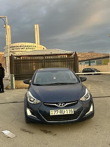 Salam 2014.2015model Elantra Alt dumanlılar satılır təcilli heç bir