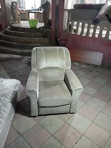 tv altı: Kreslo, Parça — 2