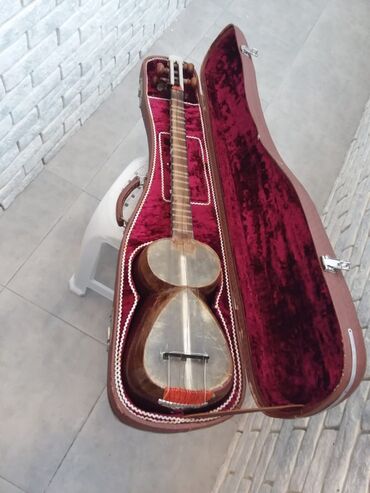 tar instrument: Qedimi tar — 1