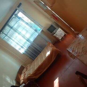 lənd kuruzer ucun led işıq lupası hardan tapmaq olar: Bakı, 3 otaqlı, Köhnə tikili, m. Həzi Aslanov, 72 kv. m — 2