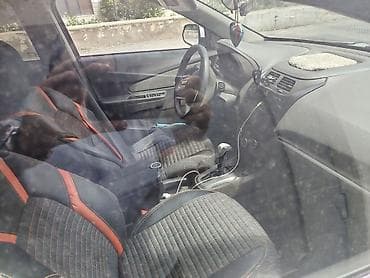 cobalt bar: Chevrolet Cobalt sedan – ağ rəng, 4 qapı, AZ nömrə nişanı. Şəhər və — 5