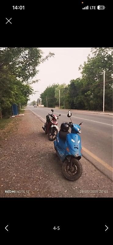 motoskle: Mavi rəngli şəhər skuterı Hərşeyi işləkdir 49cc - Korpus — 2