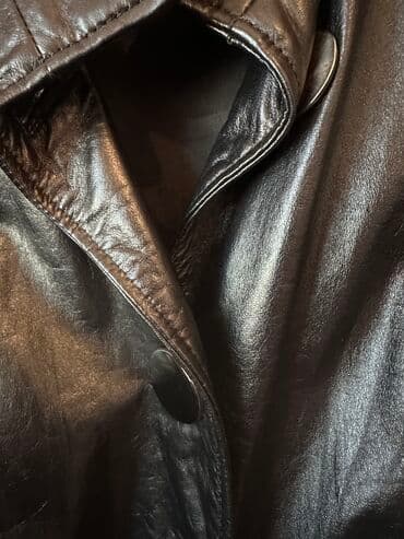 4xl nece razmerdi: Dəri gödəkçə ideal vəziyyətdə.2-3 dəfə geyinilib.Türkiyədən alınıb — 2