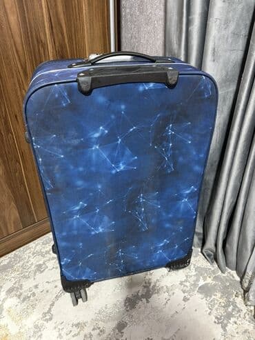 Əlcəklər: Böyük ölçülü səyahət çamadanı - Rəng və dizayn: Göy fon üzərində — 2