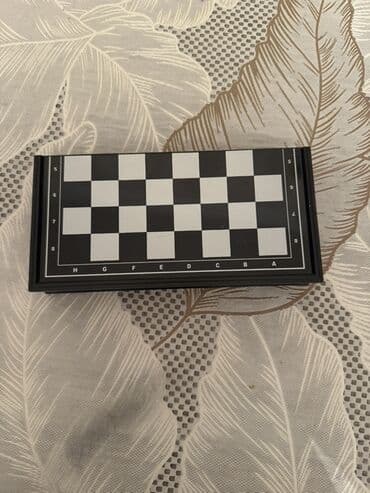 CD, DVD disklər və kassetlər: Kompakt maqnitli şahmat dəsti - Qatlana bilən plastik korpus: üst — 2