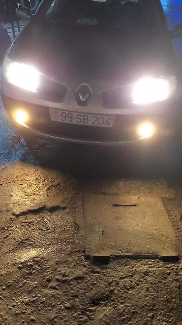 Renault Megane: 1.5 l | 2006 il 25600 km Sedan