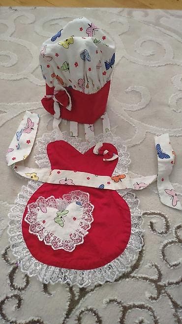 uşaq maşınları ucun: Kəpənək naxışlı ağ və qırmızı uşaq aşpaz dəsti, önlük və aşpaz — 1