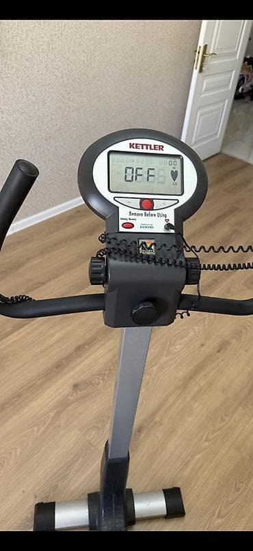 Maskalar, eynəklər: Satılır 250manata padvalda qalıb bir yanına sarı leke düşüb yaxşı — 2