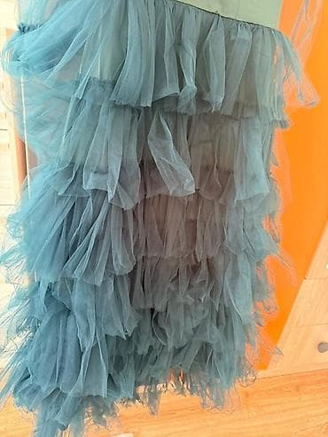 ipekyol etek: Zümrüd-yaşıl rəngdə ziyafət paltarı 1defe geyinilib. - Model: çoxqatlı — 3