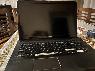 emachines notebook: Sony Model SVE171E13M. İslekdir. Adapteri yoxdur. 8 Ram.500gb yaddas — 2