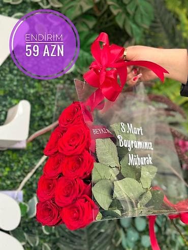 gəlin gülləri: 8 Mart üçün xüsusi gül kompozisiyası – şəffaf kvadrat qutuda qırmızı — 3