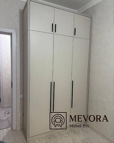 ağ şkaf: Yeni, 3 qapılı, Ağ, Digər material, Açılan, Düz dolab — 1