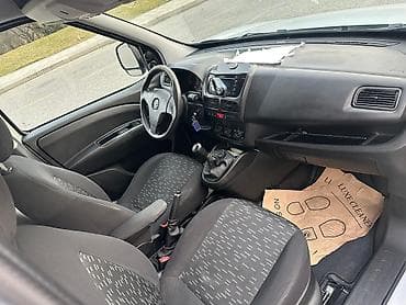 ford transit 5 1: Opel Combo: 1.3 l | 2015 il 176000 km Van body type — 9