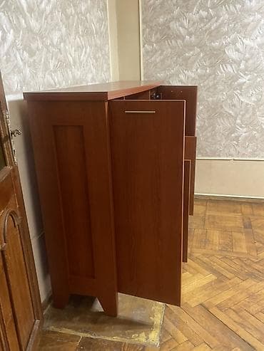 şifoner dolab: Dolab шкаф Ölçülər : - Hündürlük: 130 - En: 168 Konstruksiya və — 6