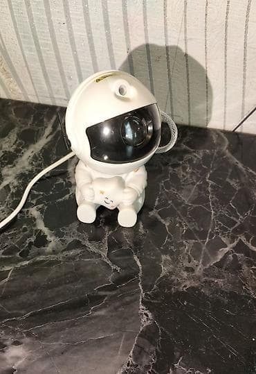 Məhsul: Astronavt Ulduz Proyektoru (Galaxy Projector) CÜZİ ENDİRİM OLA