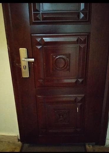 Ворота и комплектующие: Seyf qapı tecili satlir.Qiymet 250 azn.Ünvan Gənclik (3332) Elmira x — 1