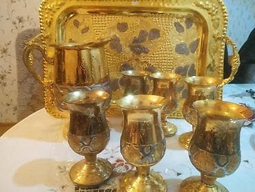 Столовые приборы: Qızılı rəngdə dekorativ süfrə dəsti - Tərkibi: 1 ədəd sürahı — 5
