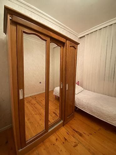 Ağac rəngində 3 qapılı dolab - Material: taxta teksturalı laminat/mdf — 3