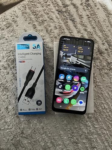 телефон fly e154: Samsung Galaxy A04, 32 ГБ, цвет - Черный, Две SIM карты — 3