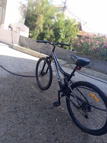 руль для велосипеда: İşlənmiş Şəhər velosipedi Forward, 26", sürətlərin sayı: 21 — 2