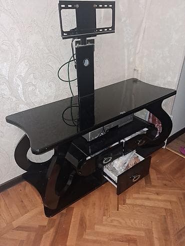 Düz TV altlığı, Polkalı, Şüşəli — 2