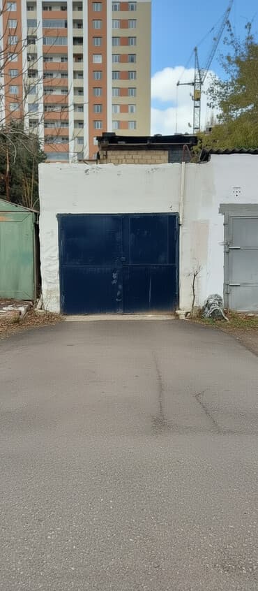 аренда бутика в гуме бишкек: 27 м², 4 * 7 * 2 Камень Коммунальные линии не подключены — 1