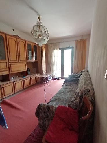 studio menziller: Y. Günəşli qəs. 4 otaqlı Leninqrad layihə,hündür 1ci mərtəbədə işıqlı — 1