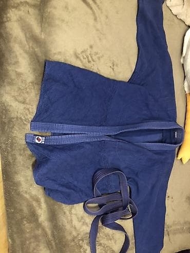 des geyimler: Məhsul: Braziliya Ciu-Citsusu (BJJ) üçün mavi gi dəsti Təsvir: - — 1