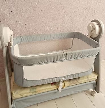 Для девочки и мальчика, Четырехугольная, Колыбель, Без бортиков, С матрасом, Без механизма качания