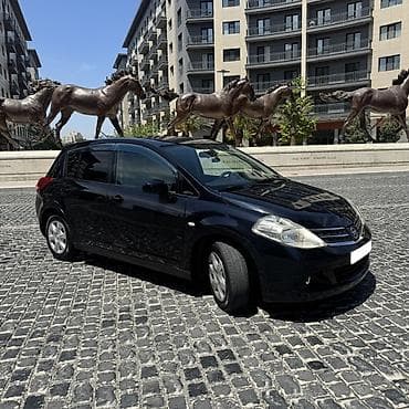 niva satisi: Nissan Tiida: 1.5 л | 2011 г. Хэтчбэк — 4