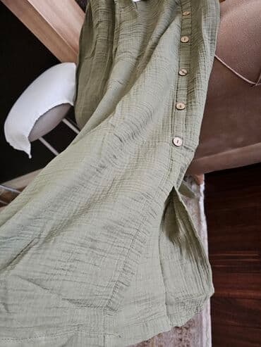 milli ordu forma: Teze nazik jati material, yarim astarida var, enli yirtmacli — 3