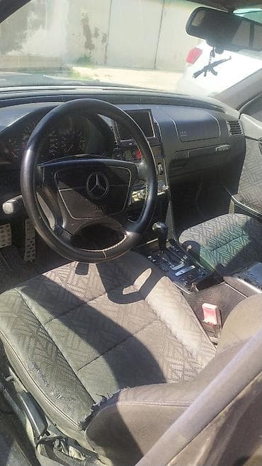 mercedes ayaqaltı: Mercedes-Benz C-Class: 1.8 l | 1995 il Sedan — 7