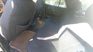 Model: GAZ-3110 Volga sedan Kuzov: 4 qapılı, ağ rəng Salon: parça