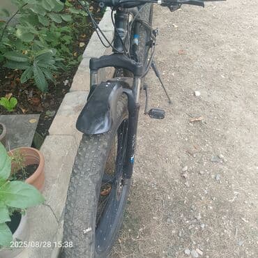 турники для дома купить: Fat təkərli velosiped təklif olunur. Velosiped tünd rəngdədir və kobud — 2