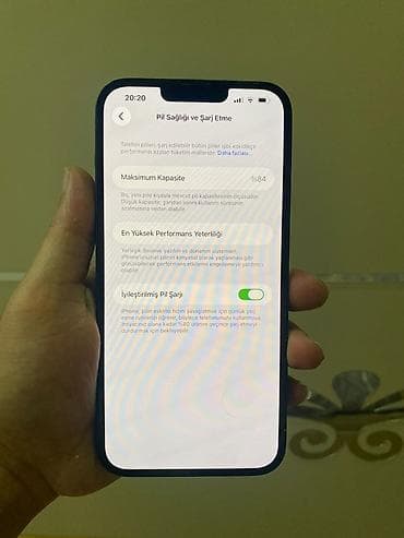 apple m1: IPhone 14, Qara — 3