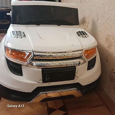 Uşaq üçün elektrikli maşın – ağ rəng, SUV üslubunda kuzov