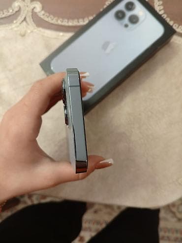 apple watch adapter: IPhone 13 Pro, Sierra Blue — 4