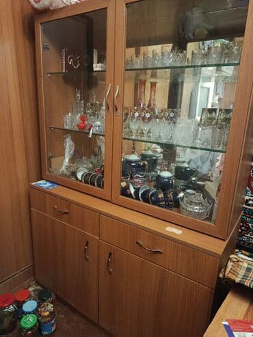 Lexus: Şüşəli dolab vitrini, İşlənmiş — 2