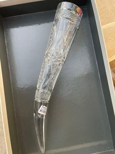 çaxır boçkası: Bir vaza, Xrustal — 1