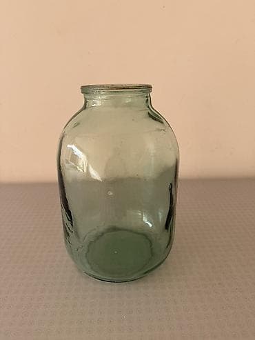 divarda yolka: Şüşə bank - Material: qalın şüşə - Rəng: açıq yaşıl/şəffaf - Forma — 1