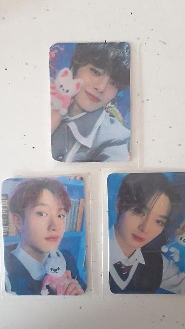 Straykids photocards - Üz tərəfində idol selfiləri olan 3 ədəd