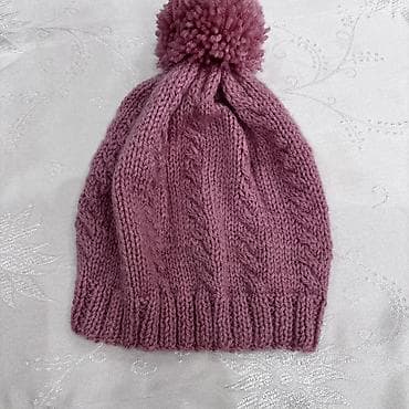 bos qutu: Qırmızı əl toxuması papaq - Material: qalın, yumşaq akril/əyri iplik — 8