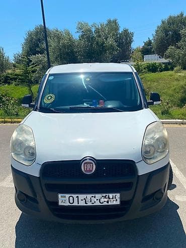 Fiat Doblo: 1.4 l | 2014 il 270000 km Van/Minivan