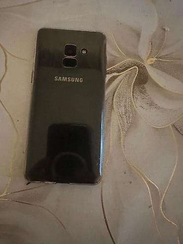 samsung a8 2018 ekran: Samsung Galaxy A8 2018, 32 GB, rəng - Qara, Barmaq izi — 3
