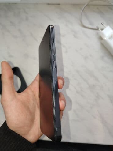 ses ucaldan: Oppo Reno 12 F, 256 GB, rəng - Qara, Qırıq — 2