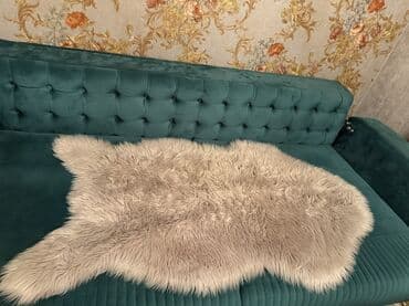 Güzgülər: Təbii qoyun dərisindən yumşaq, uzun tüklü plaş/kiçik xalça. - Rəng — 2