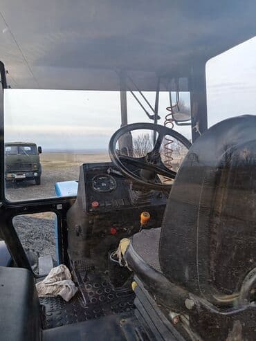 Su nəqliyyatı: Məhsul: Belarus 892 traktor - Model: Belarus 892 (Minsk Traktor — 5
