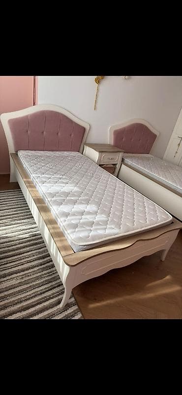 2 односпальные кровати, 2 тумбы