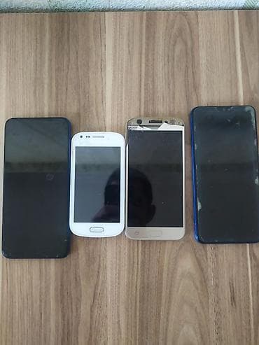 Bir yerdə 4 ədəd smartfon korpusu və hissələri: Honor ishleyir -