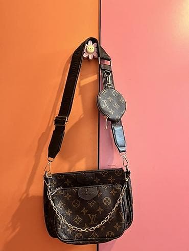 okul çantaları: Louis Vuitton monoqram dizaynlı çoxhissəli çiyin çantası seti - — 3